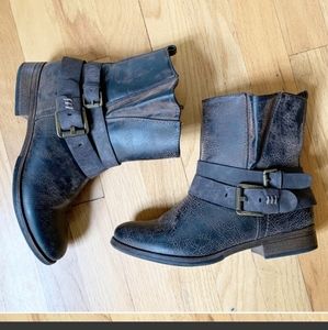 Maurices Jackie moto booties with faux double buckle strap size 7